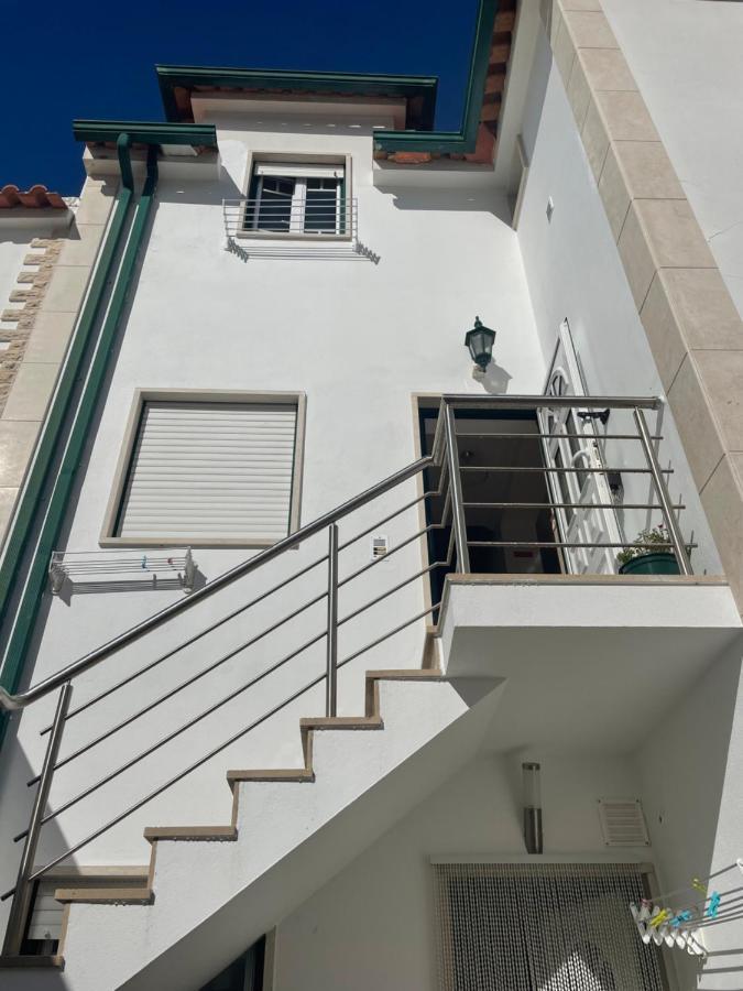 Moradia Da Ilda - Casas De Ferias Nazare Bagian luar foto