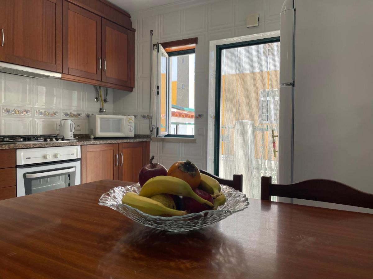 Moradia Da Ilda - Casas De Ferias Nazare Bagian luar foto